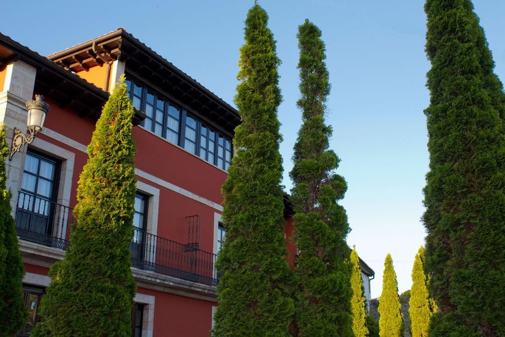 Hotel Y Apartamentos El Camin Poo De Llanes Esterno foto